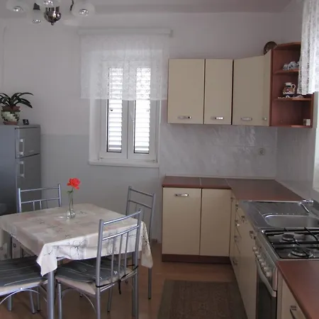 Polic Apartment